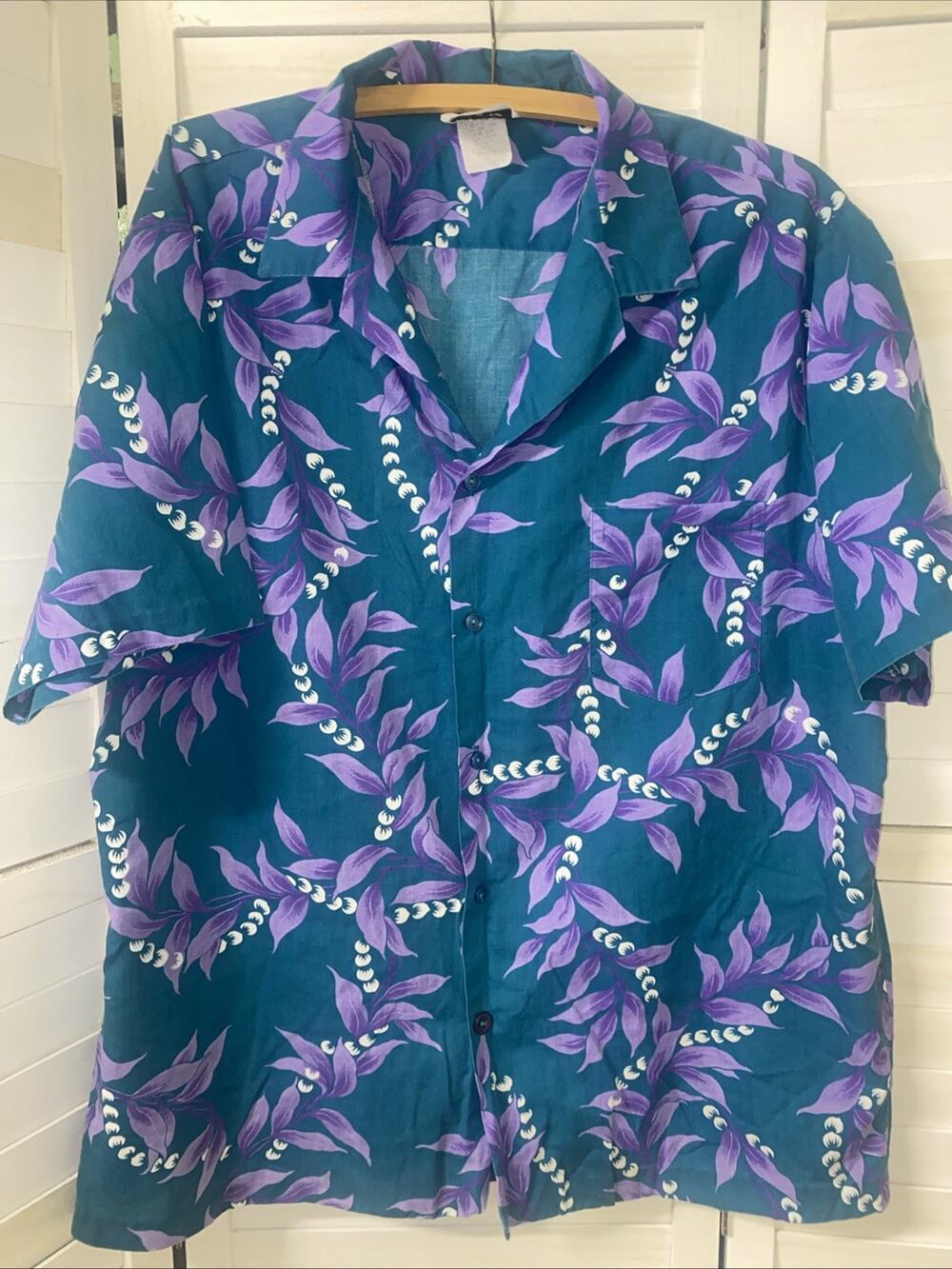 Vintage Hilo Hattie Aloha Shirt Men’s XL Floral Hawaiian Beach Camp Button Up